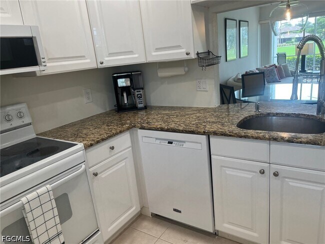 Foto del edificio - 1724 Pine Valley Dr
