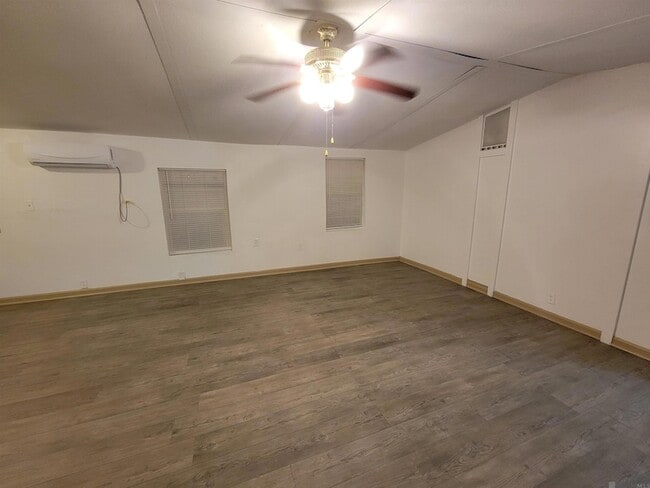 Photo - 4505 Lupine St House