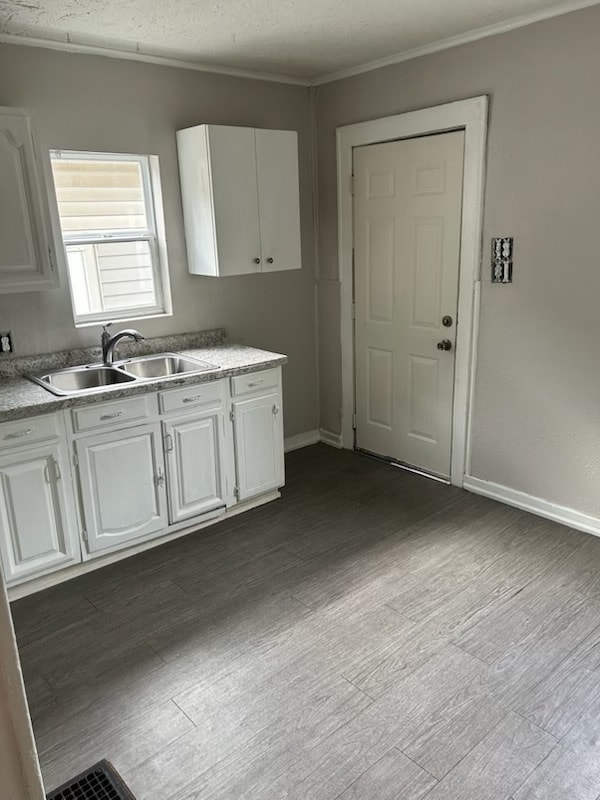 Photo - 1626 Lawton Ave House