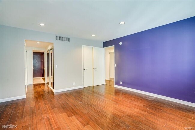 Foto del edificio - 2 br, 2 bath Condo - 10701 Wilshire Blvd A...
