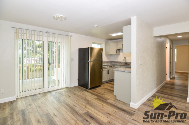 Foto del edificio - 1121 Berkshire Rd