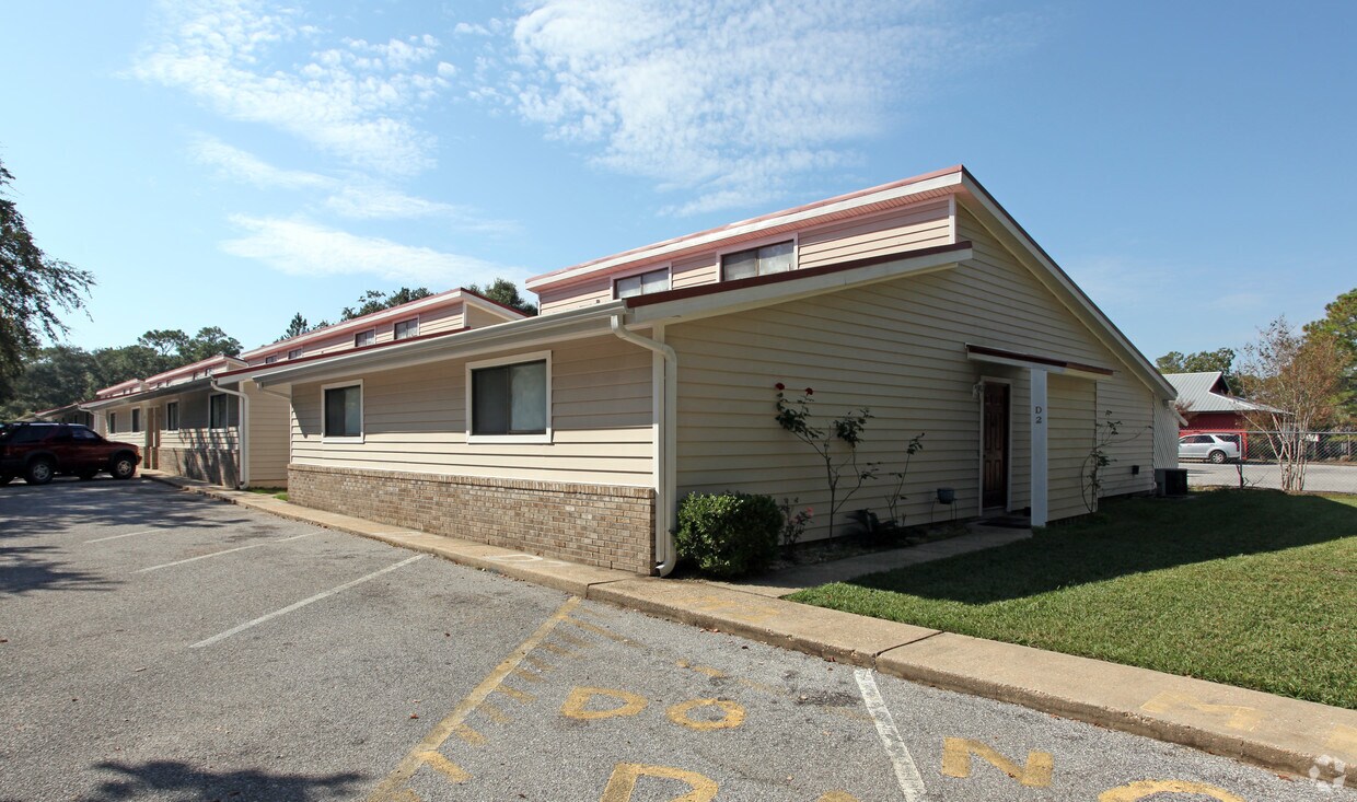 Primary Photo - 241 E 16th Ave
