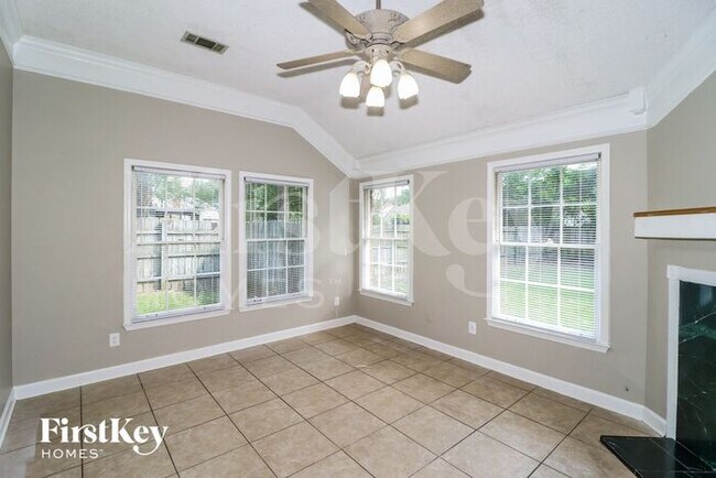 Foto del edificio - 1555 Wood Farms Dr