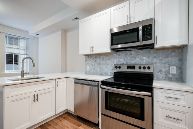 Building Photo - 1705 Rittenhouse Sq