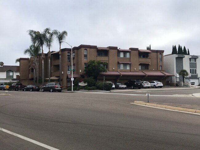 Building Photo - 5051 La Jolla Blvd