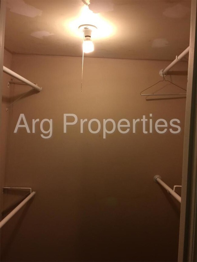 Foto del edificio - 4331 Allgood Way