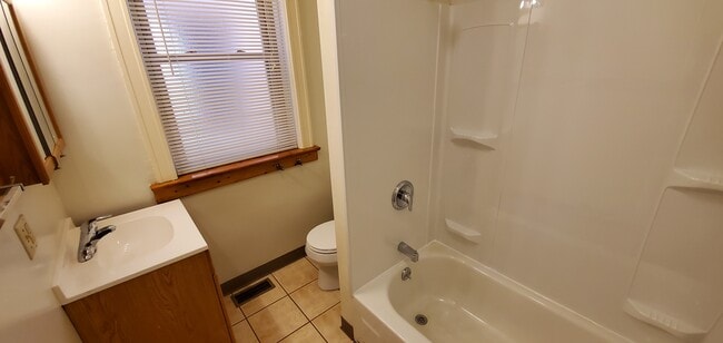 Building Photo - 6300 Cates Ave