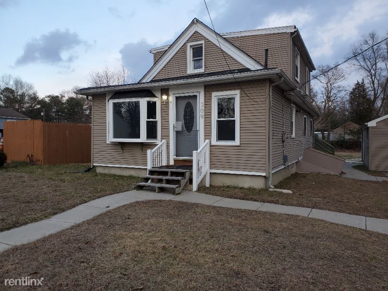 Primary Photo - 4 br, 1 bath House - 309 Myrtle Avenue