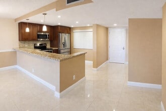 Building Photo - 8020 Hampton Blvd