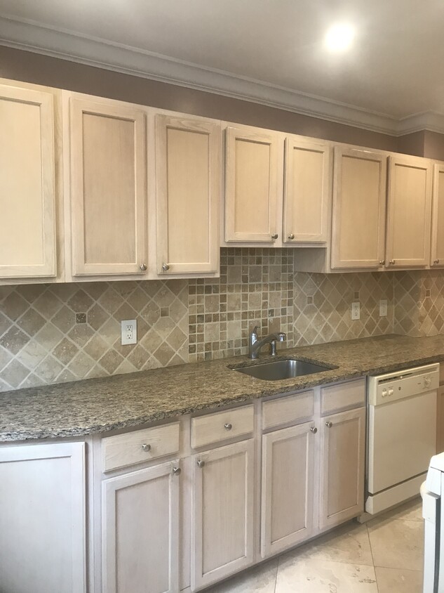 Kitchen granite tops - 2601 Pennsylvania Ave