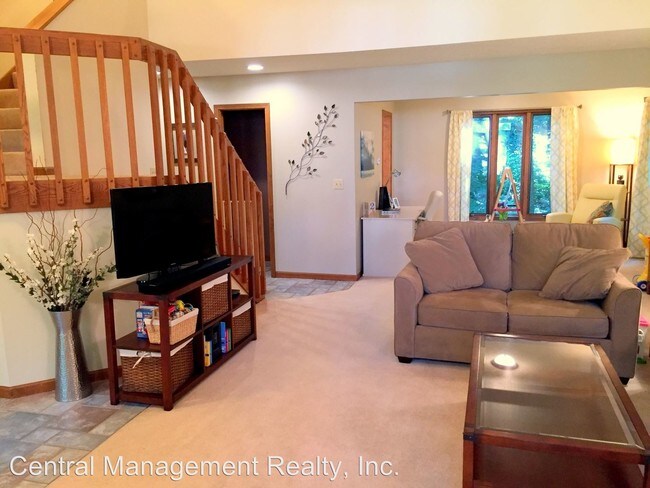 Building Photo - 51862 W Gatehouse Dr