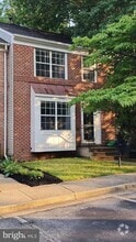 Building Photo - 1701 Stourbridge Ct