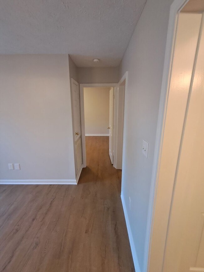 Foto del edificio - SECTION 8 APPROVED FOR A 2 BEDROOM VOUCHER