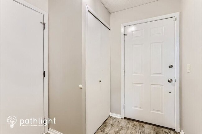 Foto del edificio - 2683 Greystone Avenue N, Oakdale, MN, 55128