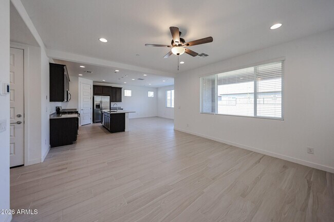 Foto del edificio - 12034 Calle de Pompas W