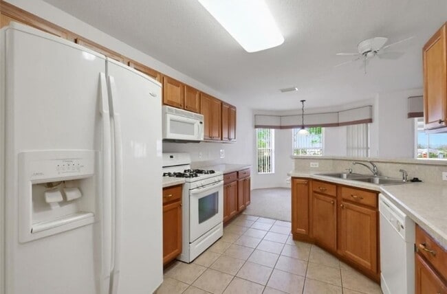 Building Photo - 10003 SW 90th Loop