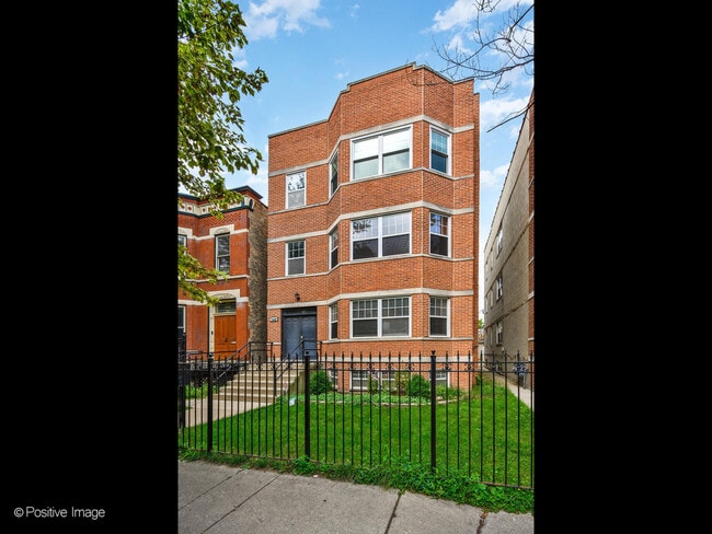 Building Photo - 1520 N Leavitt St