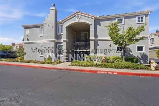 Building Photo - 885 Halidon Way