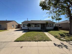 Building Photo - 812 N Barbara St