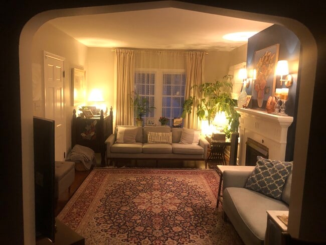 Living room - 4119 N Newhall St