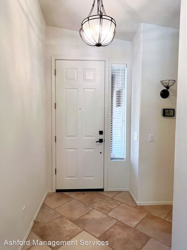 Building Photo - 3 br, 2 bath House - 10248 E Hillery Drive