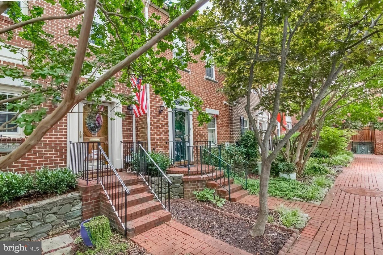 505 tobacco 505 Tobacco Quay, Alexandria, VA 22314 - Townhome Rentals in Alexandria VA
