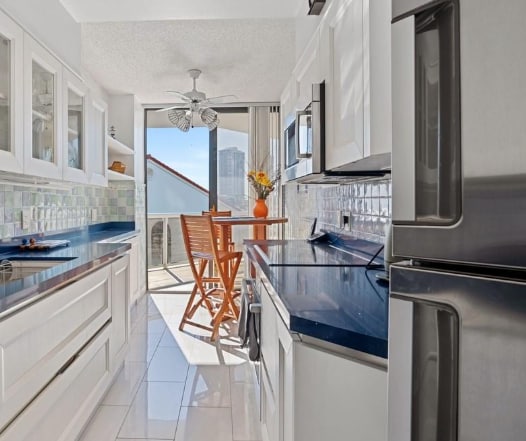 Foto del edificio - 3610 Yacht Club Dr