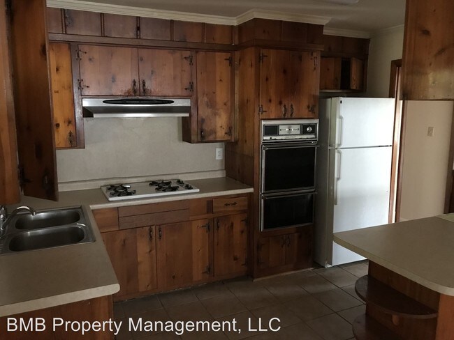 Foto del edificio - 1720 Yarbrough St