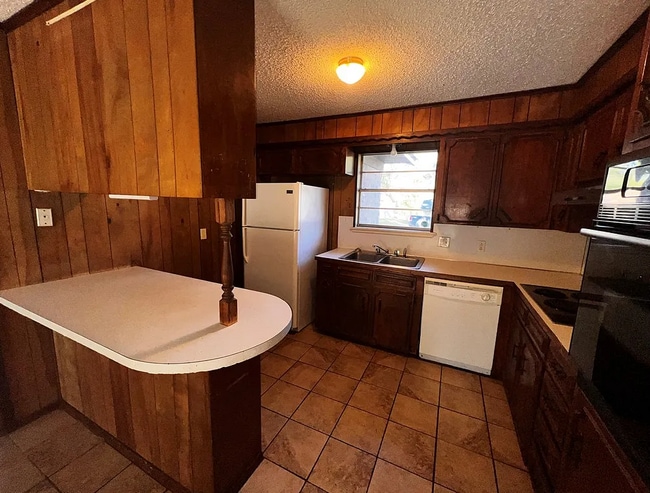 Foto del edificio - 165 Greenforest Trail