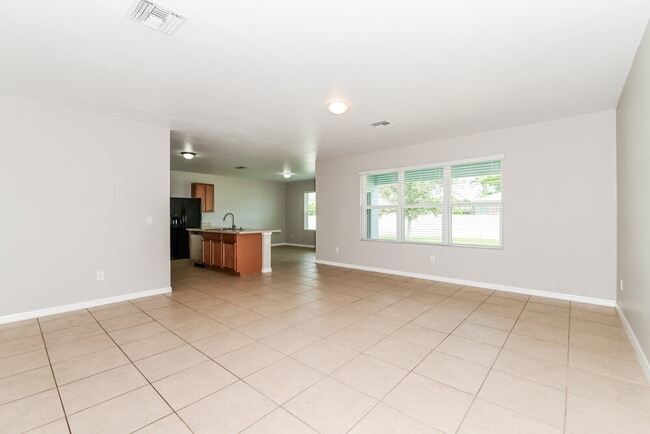 Foto del edificio - 1613 SW 23rd St