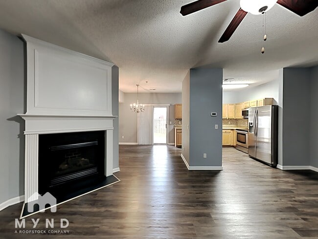 Building Photo - 356 Azalea Cir