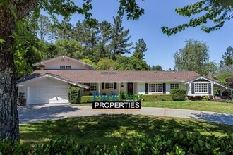 Building Photo - 219 Scofield Dr