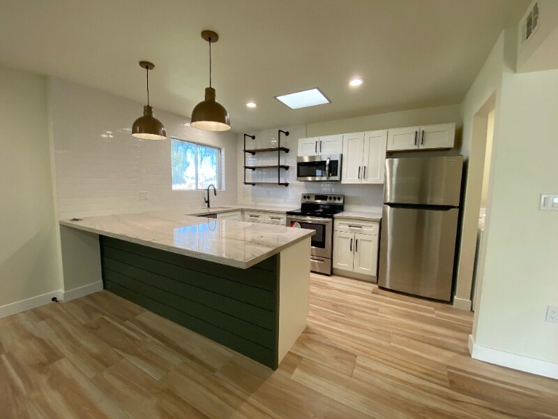 Foto principal - 10351 W Peoria Ave