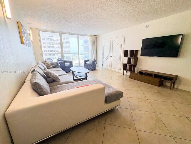 Foto del edificio - 2030 S Ocean Dr