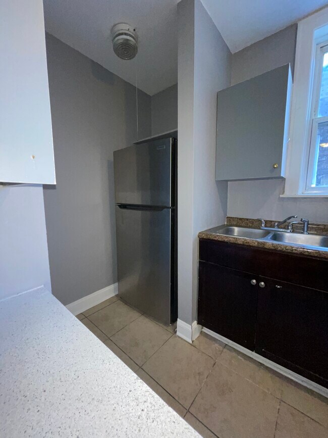 Foto del edificio - 5206 W George St