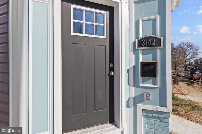 Building Photo - 3142 Baker St