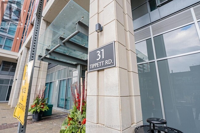 Building Photo - 31 Tippett Rd