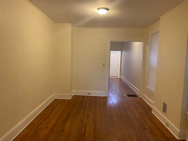 Building Photo - 1113 Whitelock St