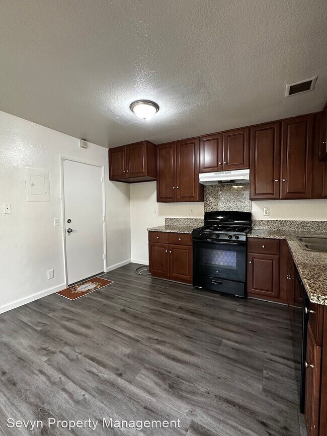 Foto del edificio - 2 br, 1.5 bath House - 1111 W. Francis Str...