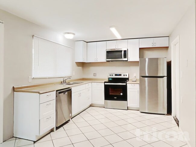 Foto del edificio - 3644 N 89th Ave