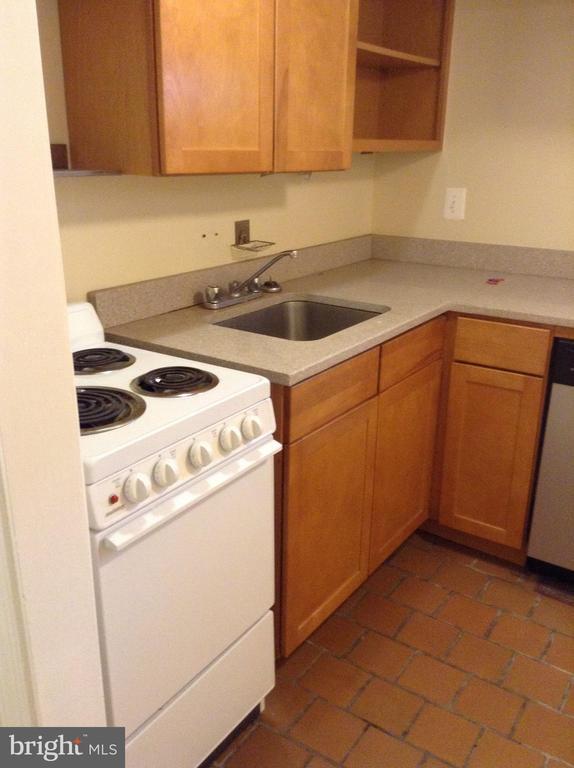 Foto del edificio - 2509 Cliffbourne Pl NW