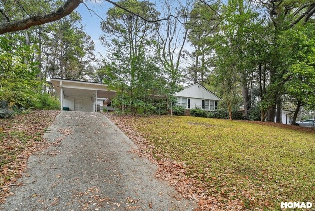 Foto del edificio - 2644 Pineland Ave