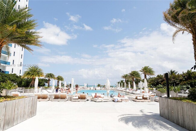 Foto del edificio - 2301 Collins Ave