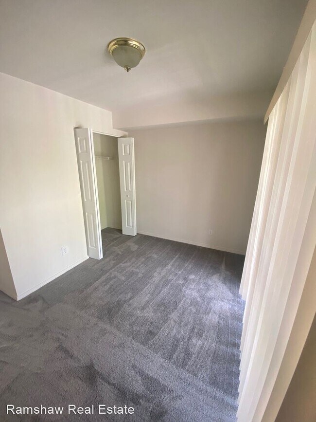 Foto del edificio - 302 S Cedar St