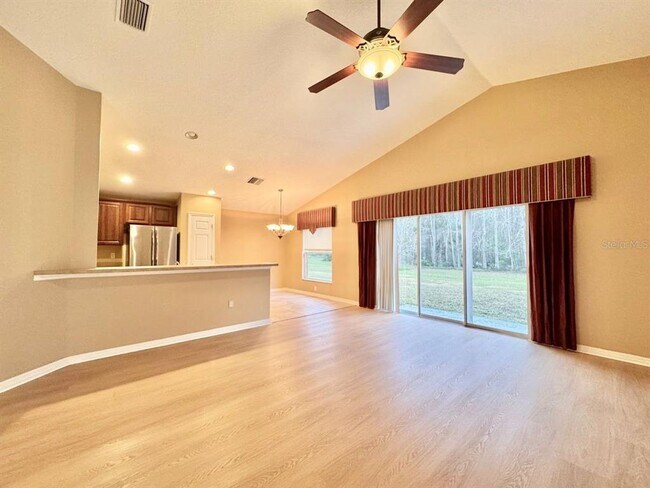 Foto del edificio - 5814 Sweet William Terrace