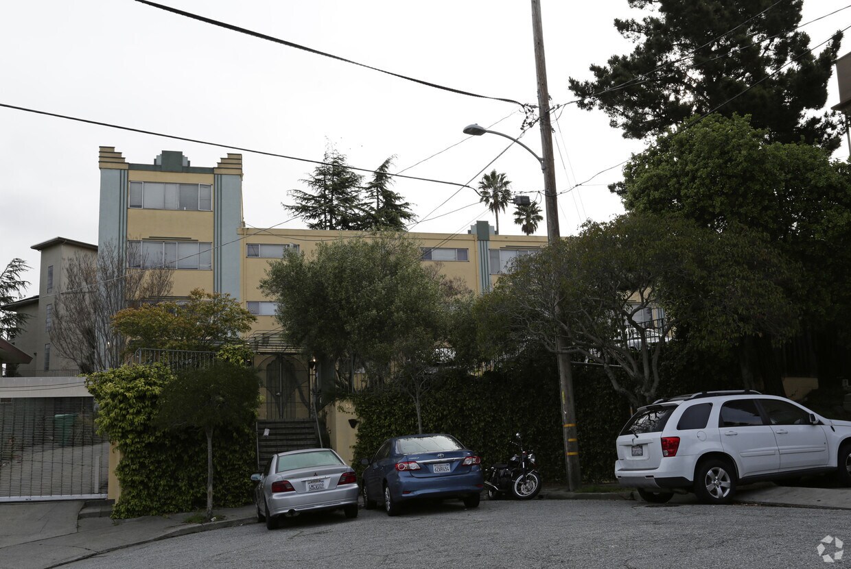 Primary Photo - Whitmore Apartments