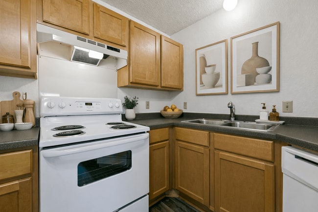 Building Photo - Champlin Drive & Elmcreek