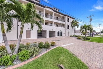 Building Photo - 1713 Beach Pkwy