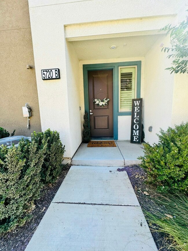 Building Photo - 5720 Greige Cir