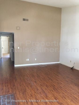 Foto del edificio - 2395 Alta Garden Ln